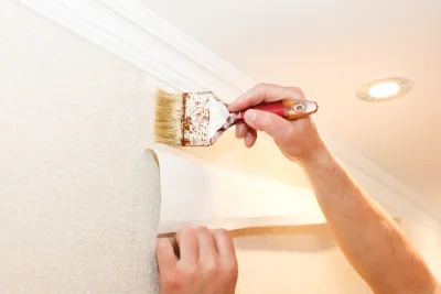 Pose de papier peint à Gestiès — revêtements muraux et toiles de verre
